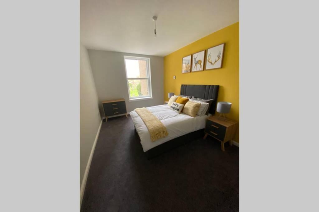 Stunning 2 Bedroom River View Apartment Perth Eksteriør billede