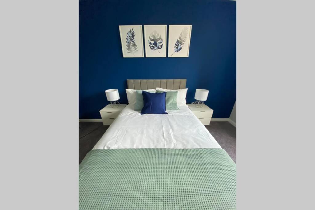 Stunning 2 Bedroom River View Apartment Perth Eksteriør billede