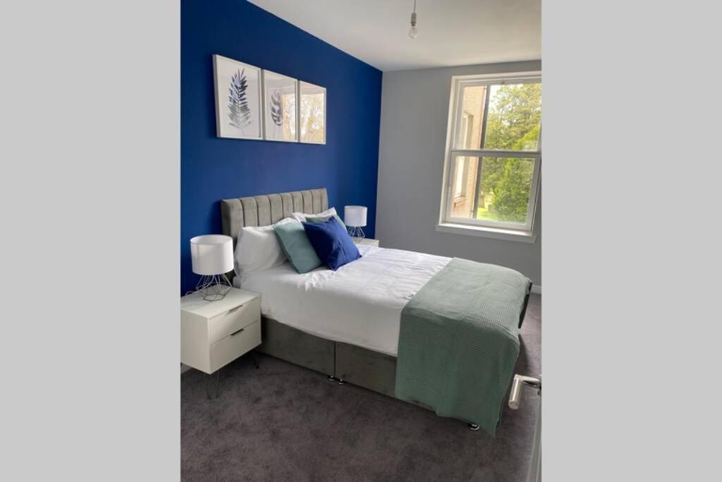 Stunning 2 Bedroom River View Apartment Perth Eksteriør billede