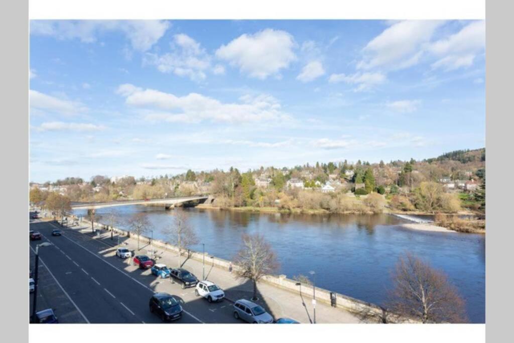 Stunning 2 Bedroom River View Apartment Perth Eksteriør billede