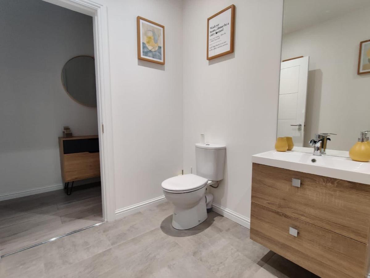 Stunning 2 Bedroom River View Apartment Perth Eksteriør billede