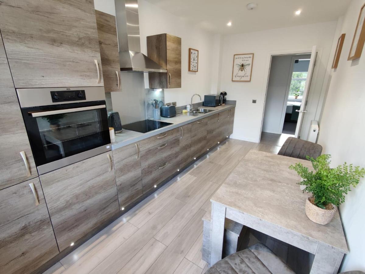Stunning 2 Bedroom River View Apartment Perth Eksteriør billede