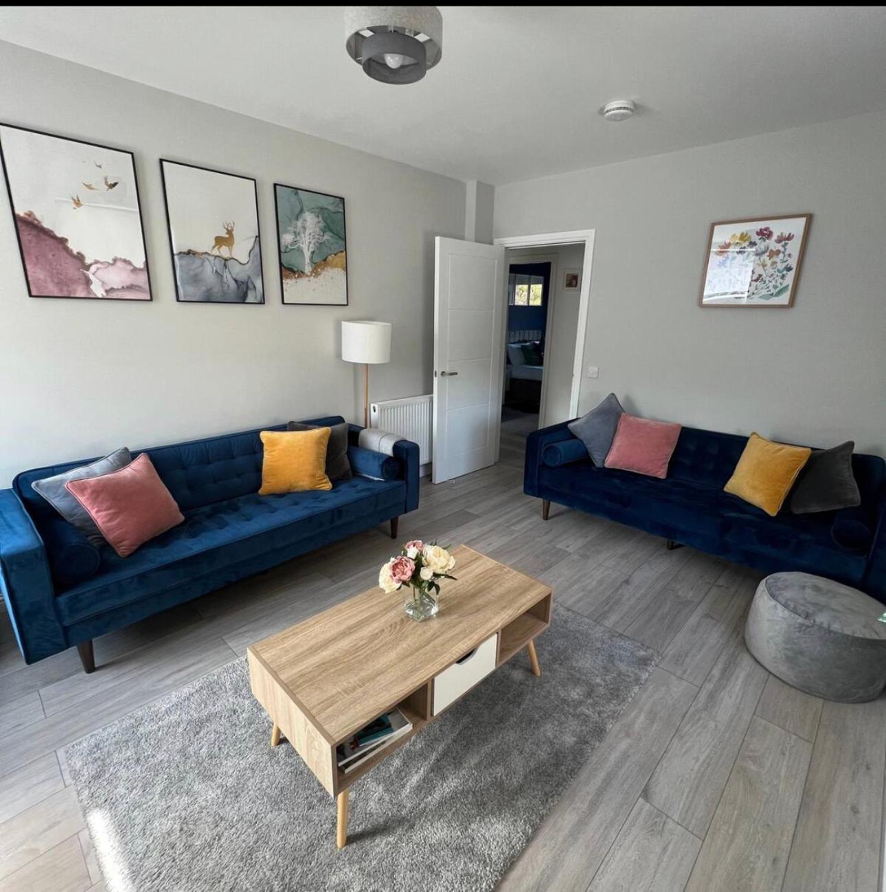 Stunning 2 Bedroom River View Apartment Perth Eksteriør billede